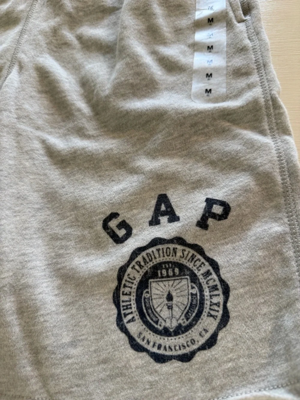 Gap Kids Boys‎ Medium Gray Fleece Shorts Logo Graphic Raw Hem Sweatshorts